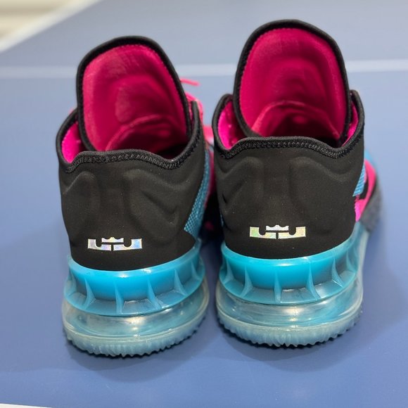 Nike Lebron 18 Low Men's Fireberry/ Black Sneakers Size 10- Used - Picture 7 of 11